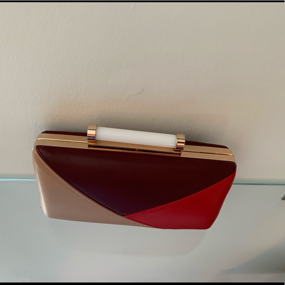 Clutch - Picture 7 of 9